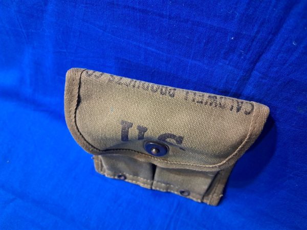 world-war-two-carbine-magazine-pouch-1945-dated-mint-unissued-with-outside-manufacture-stampings