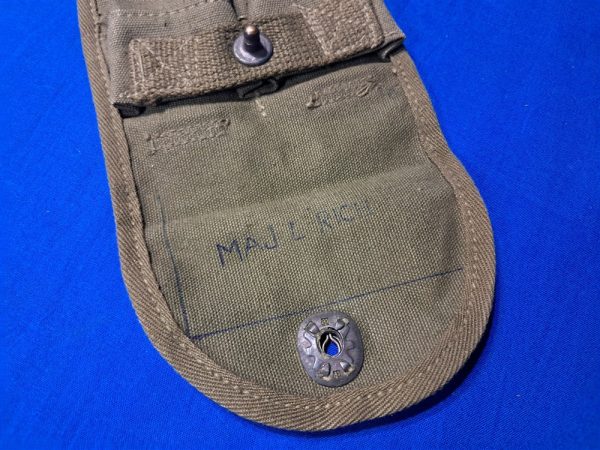 world-war-two-carbine-magazine-pouch-1945-dated-mint-unissued-with-outside-manufacture-stampings