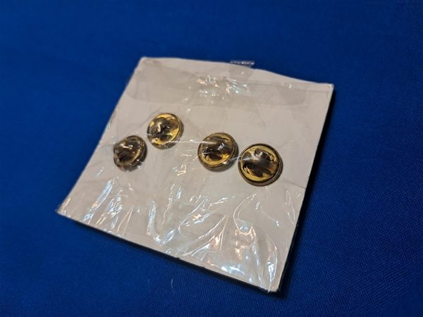 korean-war-era-collar-disk-set-18-karat-plated-on-the-original-issue-factory-card-wrapped