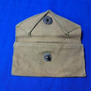 world-war-two-nasco-1st-aid-bandage-carrier-for-web-belt-canvas-dated-1940