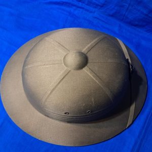 world-war-two-marine-corps-pith-helmet-mint-condition-with-strap-and-officers-eagle-globe-and-anchor-excellent