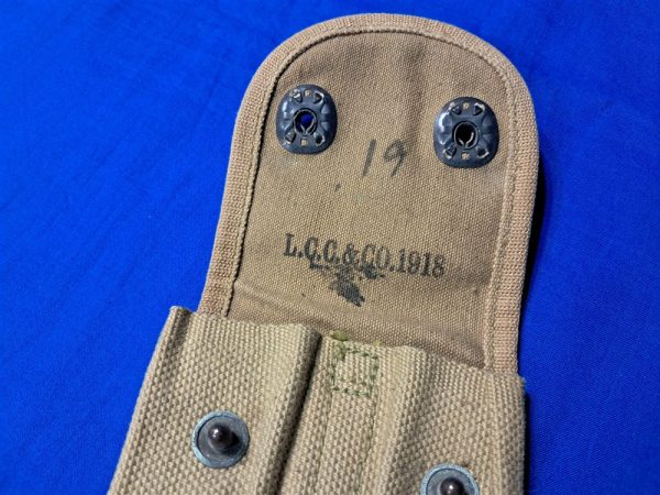 world-war-one-colt-magazine-pouch-double-canvas-1918-dated-mint-unissued-belt
