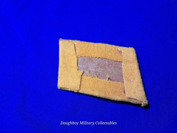 world-war-two-german-luftwaffe-lieutenant-collar-insignia-flight-yellow-color-bullion-silver-wire