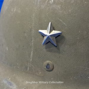 world-war-two-general-helmet-insignia-brigadier-rank-screw-on-type-silver-full-size