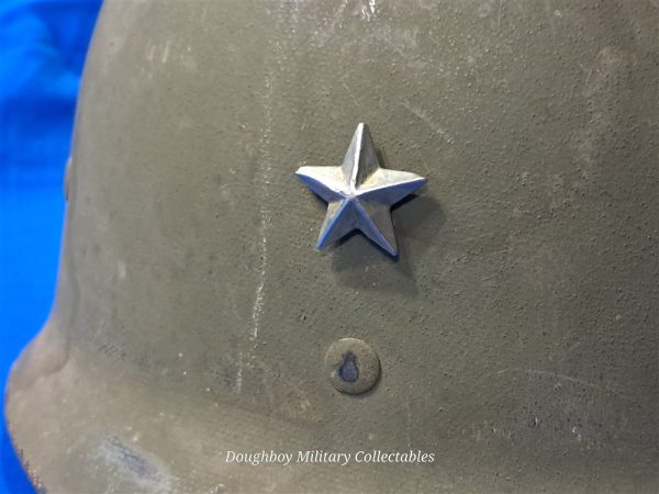 world-war-two-general-helmet-insignia-brigadier-rank-screw-on-type-silver-full-size