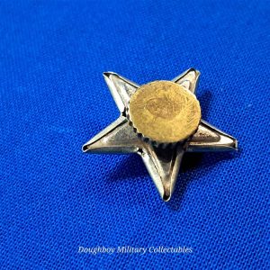 world-war-two-general-helmet-insignia-brigadier-rank-screw-on-type-silver-full-size