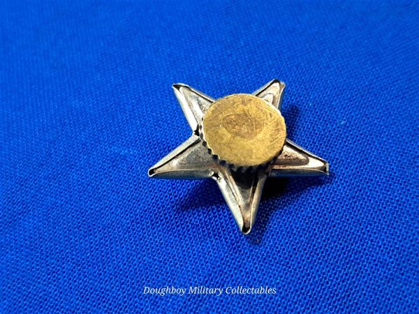 world-war-two-general-helmet-insignia-brigadier-rank-screw-on-type-silver-full-size