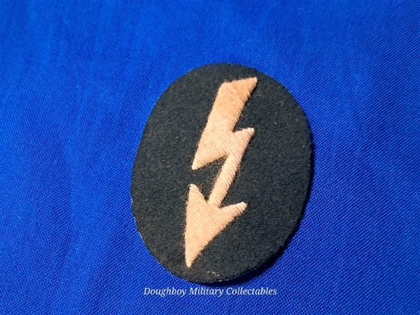 german-signals-trade german-world-war-two-signals-rating-for-infantry-in-white-on-green-felt-maker-marked