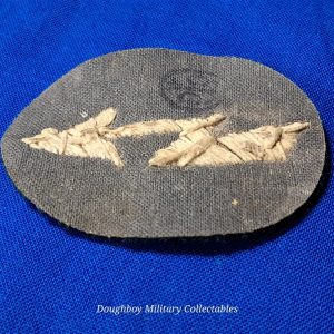 german-world-war-two-signals-rating-for-infantry-in-white-on-green-felt-maker-marked