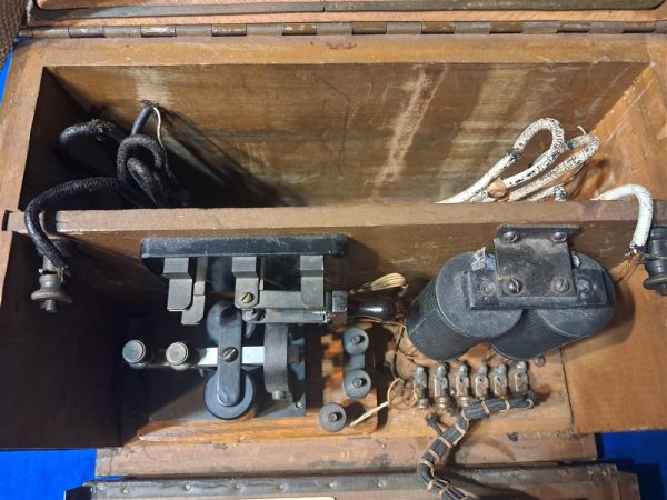 world-war-one-field-telegraph-induction-1918-dated-excellent-condition-with-carry-strap-scarce-signal-corps-equipment