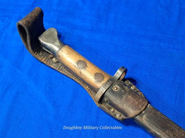 world-war-one-dutch-pattern-1895-bayonit-for-rifle-pre-war-early-with-stiffer-scabbard-all-original-tee-back