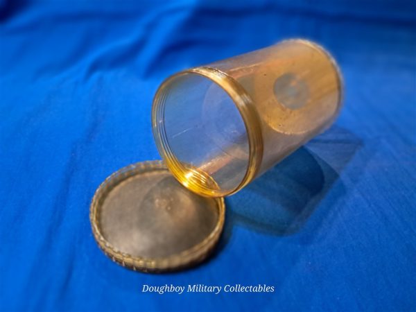 world-war-two-navy-rescue-distress-flare-kit-container-plastic-with-seals-projector-type-for-life-rafts