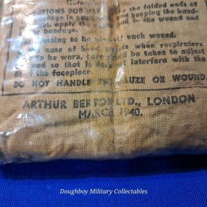 world-war-two-british-made-in-london-individual-first-aid-package-1940-dated-in-the-original-cellophone-wrapper