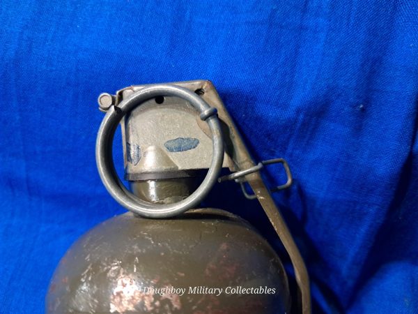 vietnam-war-era-1972-dated-67-type-hand-grenade-inert-totally-m213-fuze-no-markings-fag-body-repainted-years-ago-scarce