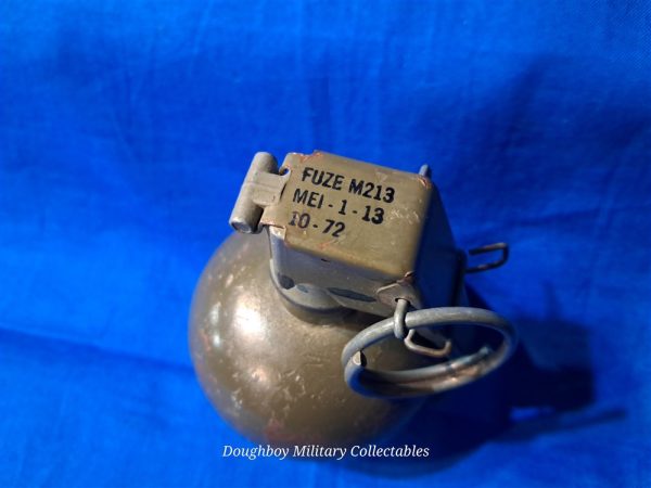 vietnam-war-era-1972-dated-67-type-hand-grenade-inert-totally-m213-fuze-no-markings-fag-body-repainted-years-ago-scarce