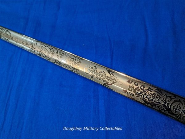 world-war-two-naval-officers-sword-saber-named-pre-war-pattern-hilborne-hamburg-viking-brand-with-original-carrier