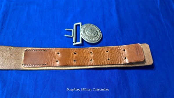 world-wr-two-german-socialist-police-buckle-and-lether-belt-set-complete-near-mint-condition