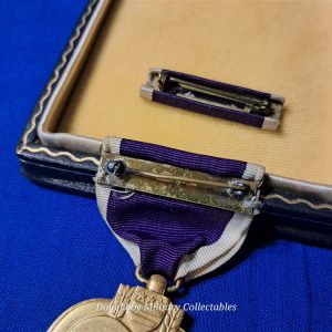 world-war-two-purple-heart-cased-medal-set-original-wrapped-broach-with-ribbon-and-lapel-device