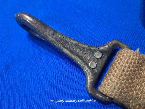 world-war-two-equipment-carrying-sling-with-2-snaps-on-each-end-four-foot-long-unmarked-undated