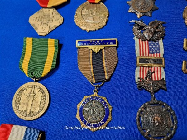 spanish-american-war-era-soldier-medals-from-the-8th-cavalry-unit-from-saint-louis-missouri-reunion-and-insignia
