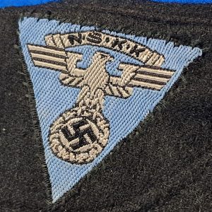 world-war-two-german-nazi-drivers-black-field-cap-with-1st-pattern-insignia-in-light-blue