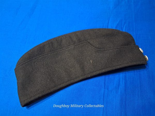 world-war-two-german-nazi-drivers-black-field-cap-with-1st-pattern-insignia-in-light-blue