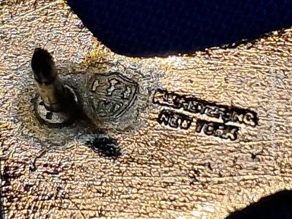 502-engineer-insignia-vietnam-war-era-set-right-and-left-enamel-clutch-back