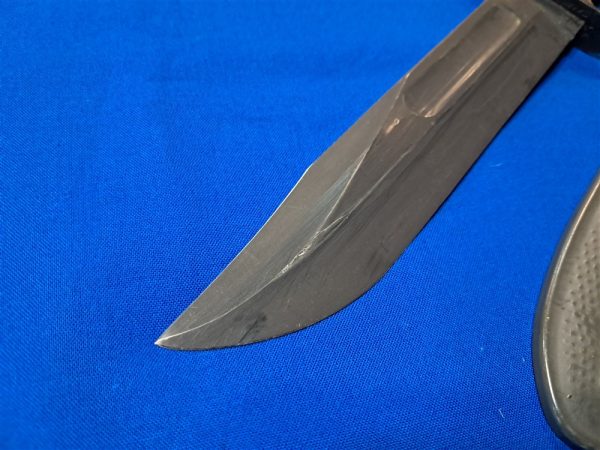 original-world-war-two-mark-2-naval-fighting-knife-by-camillus-unissued-condition-leather-handle-with-sheath-fiber-construction