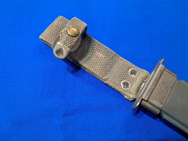 original-world-war-two-naval-scabbard-for-the-mark-two-fighting-knife-gray-color-fiber-body