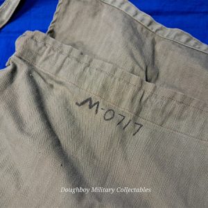 world-war-two-soldiers-red-cross-shaving-supplies-apron-with-ties-waist-herring-bone-twill-construction