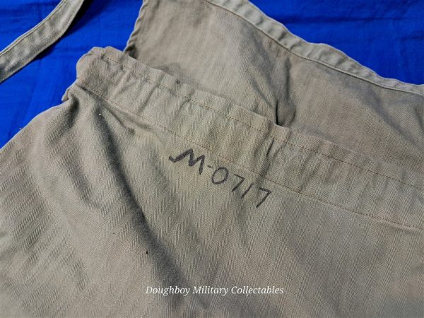 world-war-two-soldiers-red-cross-shaving-supplies-apron-with-ties-waist-herring-bone-twill-construction
