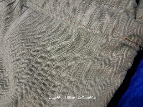 world-war-two-soldiers-red-cross-shaving-supplies-apron-with-ties-waist-herring-bone-twill-construction