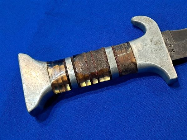 original-world-war-two-navy-sailors-fighting-knive-mark-two-theater-modifications-lucite-handle-aluminum-fittings-excellent