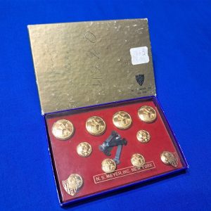 vietnam-war-era-original-set-of-buttons-for-engineer-officer-with-strap-holders-price-tag-dated-1968