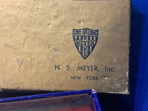 vietnam-war-era-original-set-of-buttons-for-engineer-officer-with-strap-holders-price-tag-dated-1968